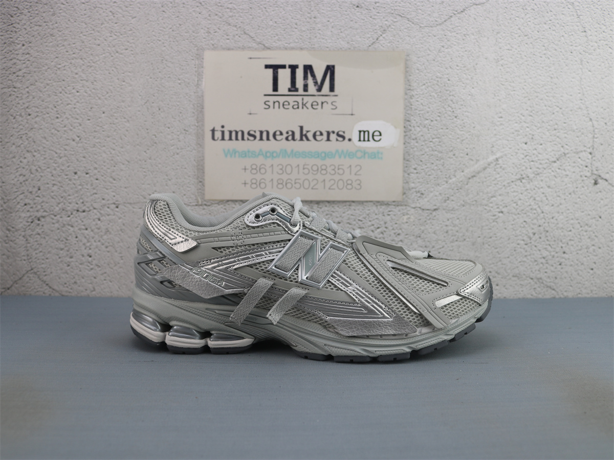 New Balance 1906A Concrete Silver Metallic M1906AG
